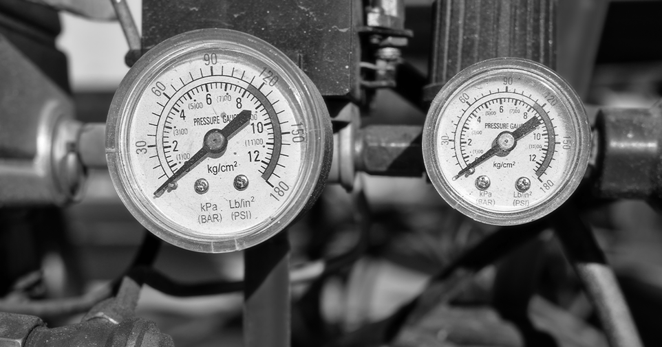 Pressure gauge on a ship